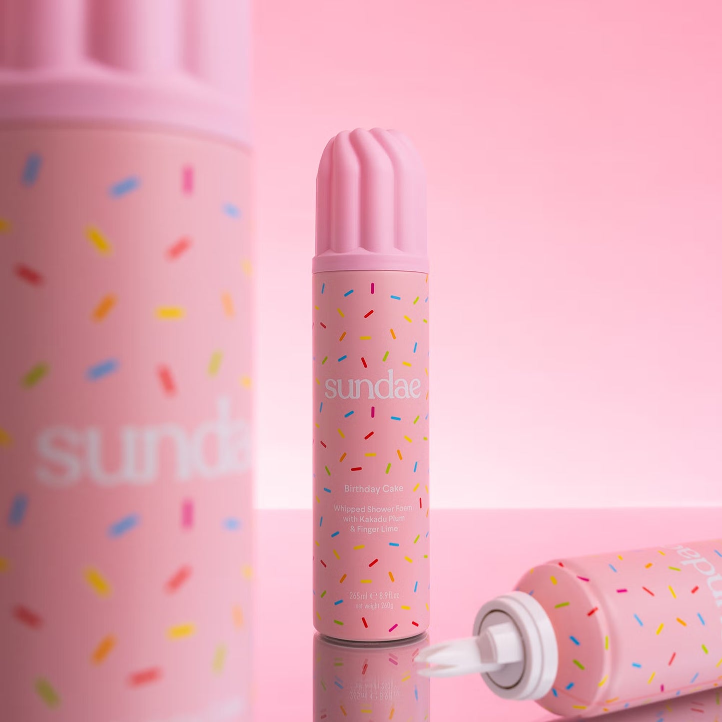 Sundae Body Birthday Cake Whipped Shower Foam mit Kakadu-Pflaume und Fingerlimette, 265 ml